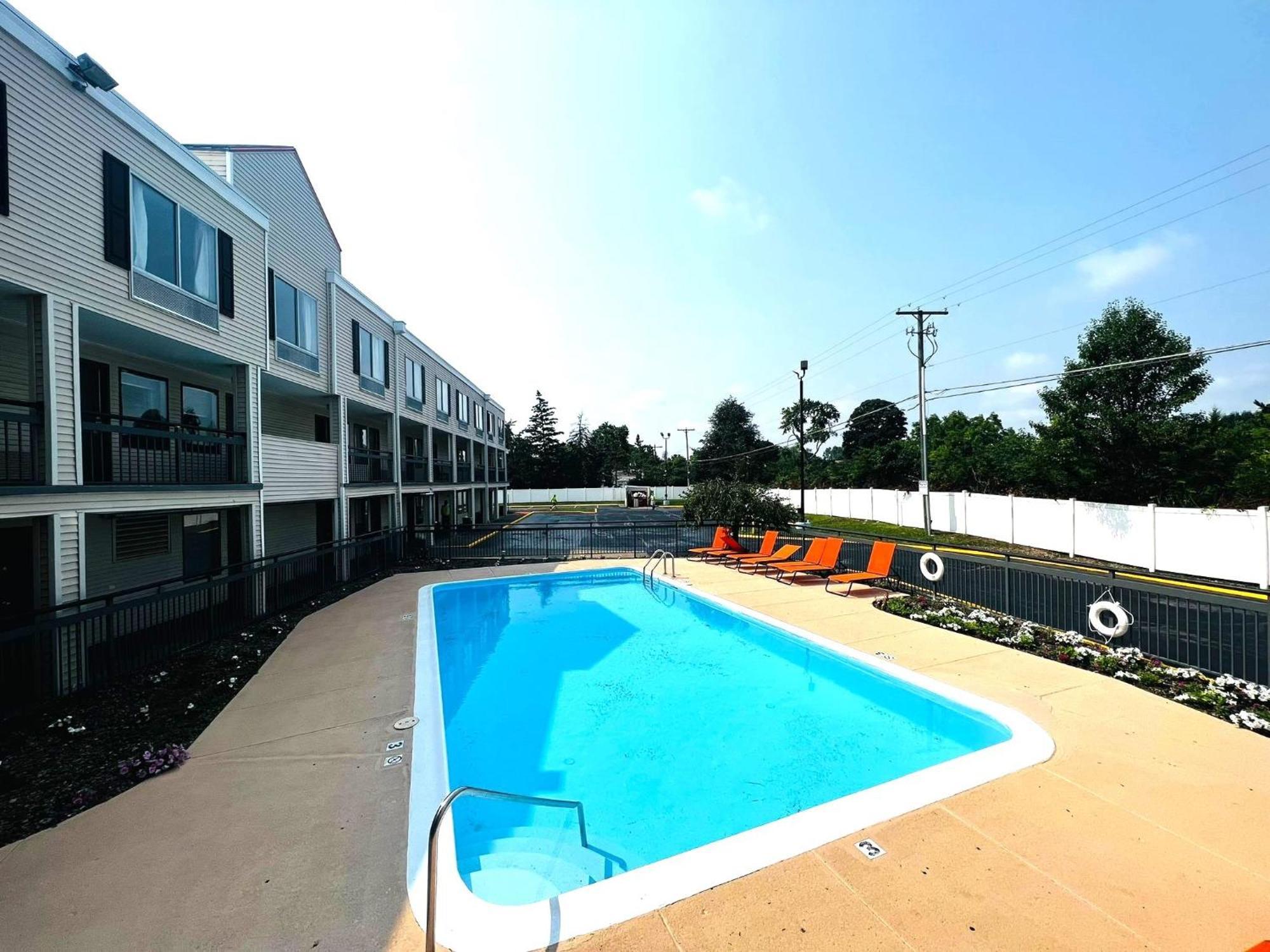 Hotel Baymont And By Wyndham / Near Osu 2*