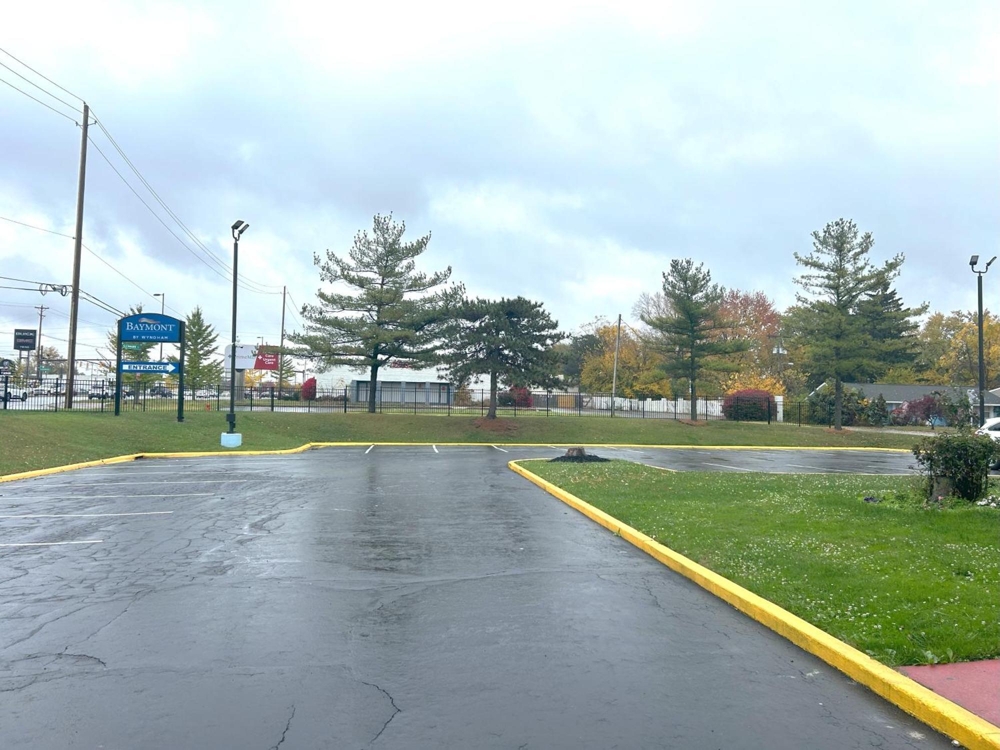 Baymont And By Wyndham / Near Osu Hotel 2*